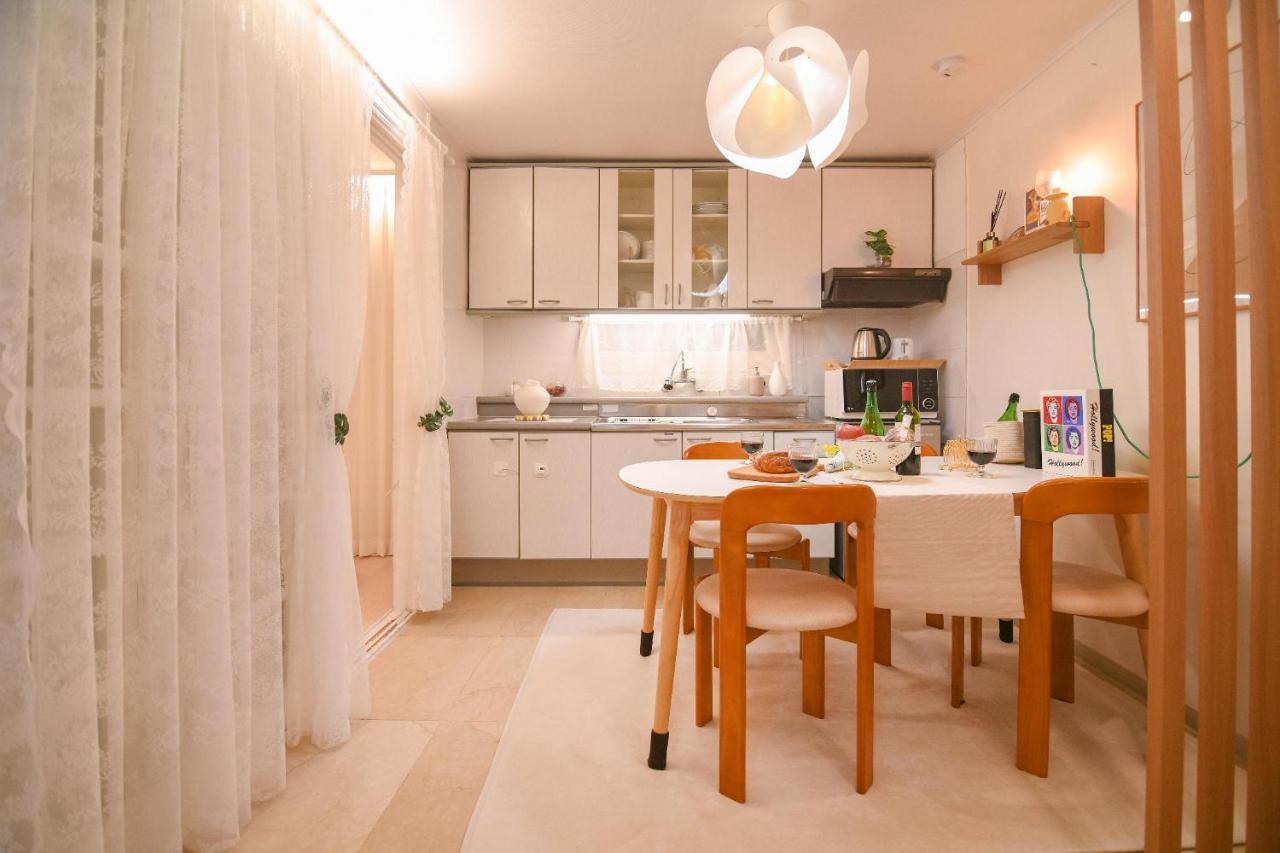 3BR Private House Hyehwa Family Stay Airport Taxi option - 4