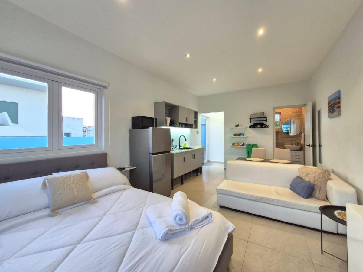 Villa Sirena Azul Apt 1 - 4