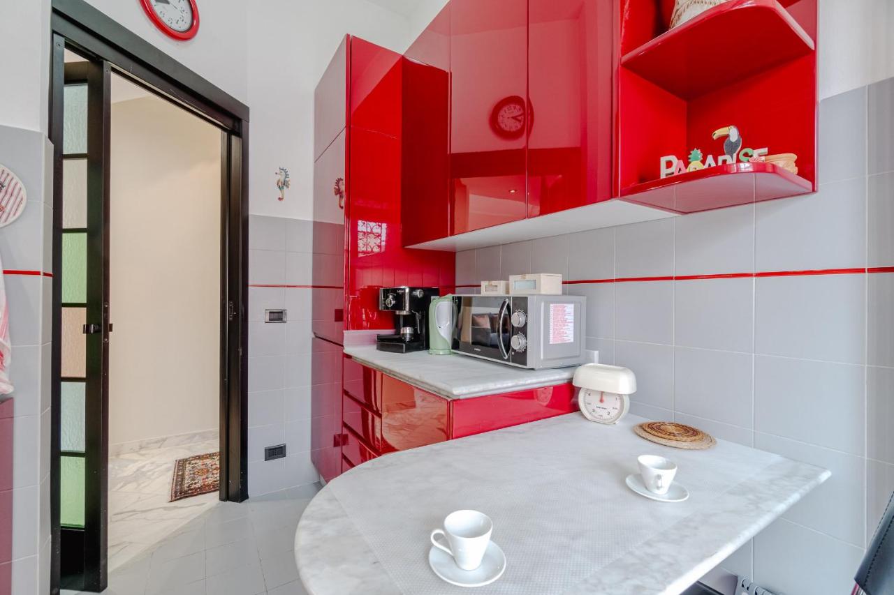 GuestHost - Sturla Cozy Flat with Private Parking - 3