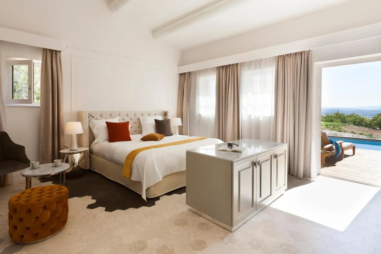 Gallery image of this property