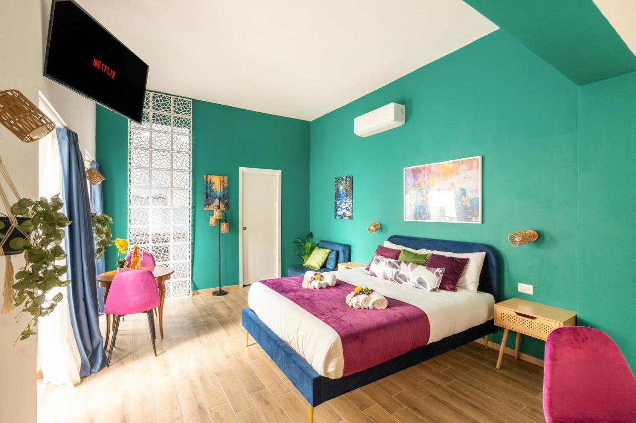 Historic Center Boho Apt - 5min Colosseum, 300m to Metro, A-C