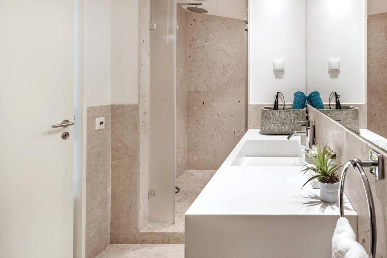 Exclusive Duplex Time Out Market - 3