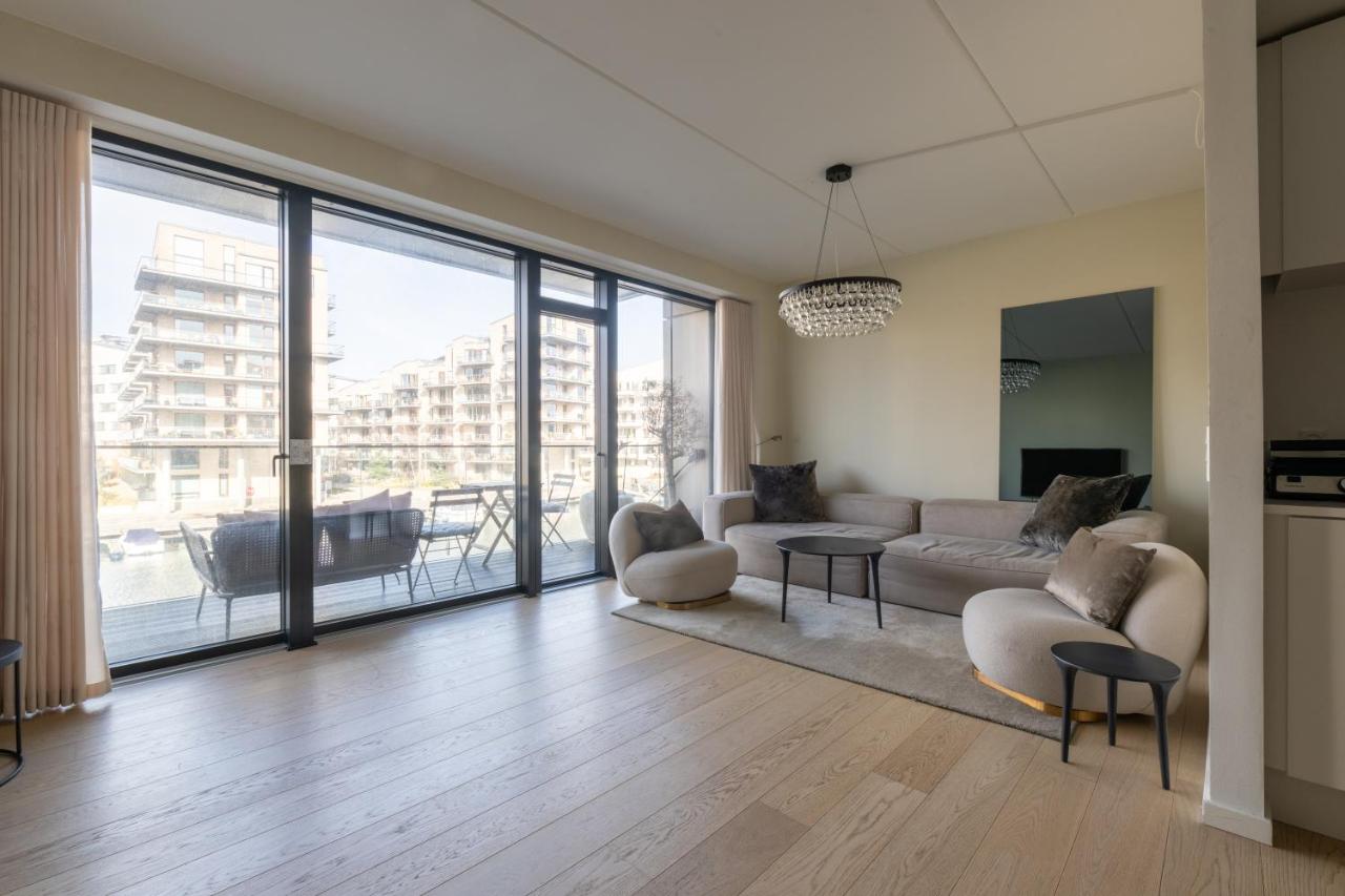 Bright & Airy Canal-Side Retreat for 6