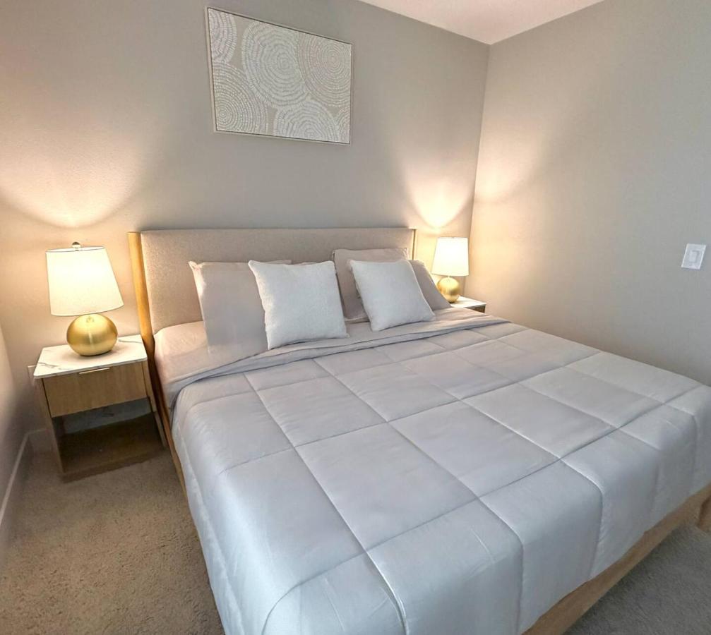 Resort-Style - West Hollywood - Spacious 2BR - 3 Beds - SPA & Parking - 2