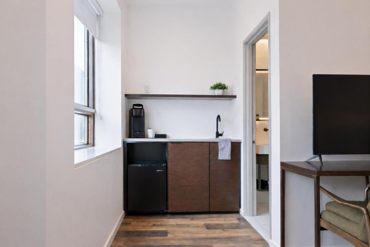 Sosuite at The Queen - Queen Village — photo 8