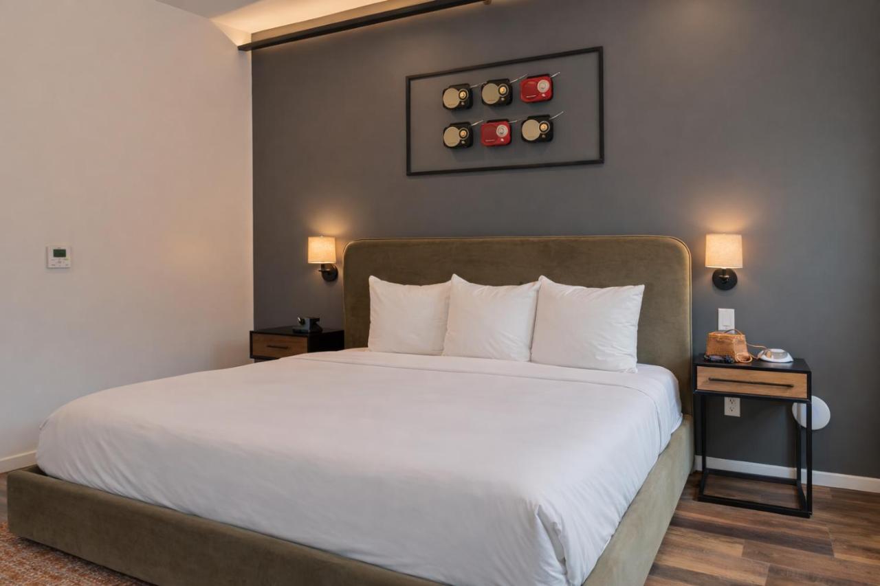 Sosuite at The Queen - Queen Village — photo 24