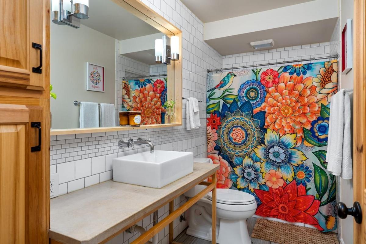 Boho Ranch in Hip East Austin with cowboy pool & hot tub - 4