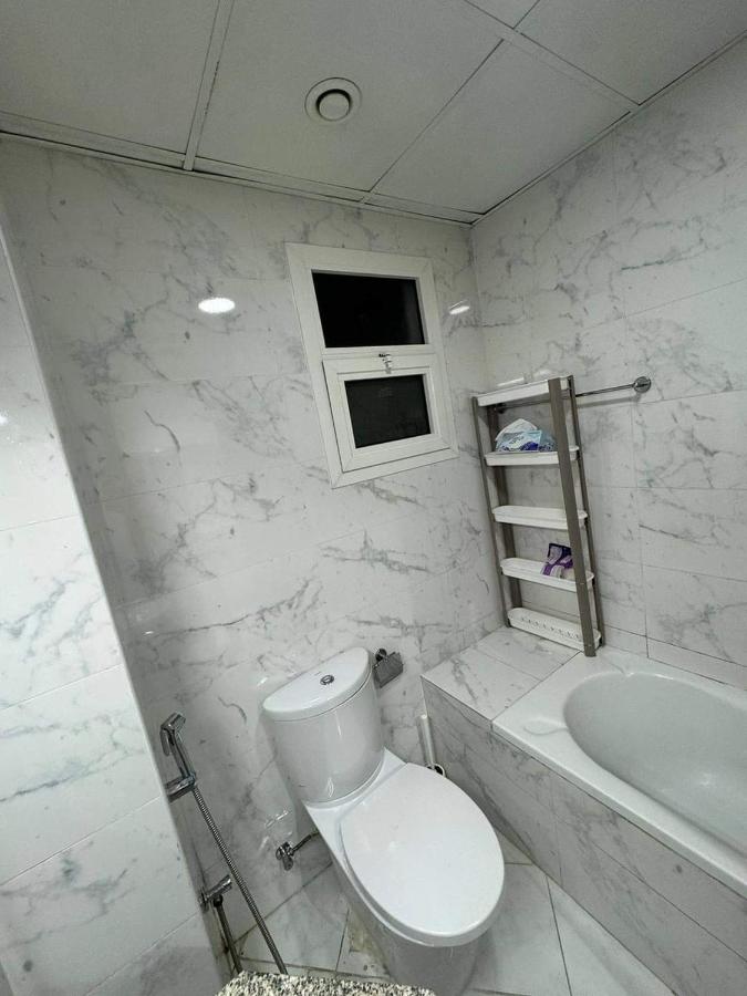 Cliftin Studio Apartment - 2