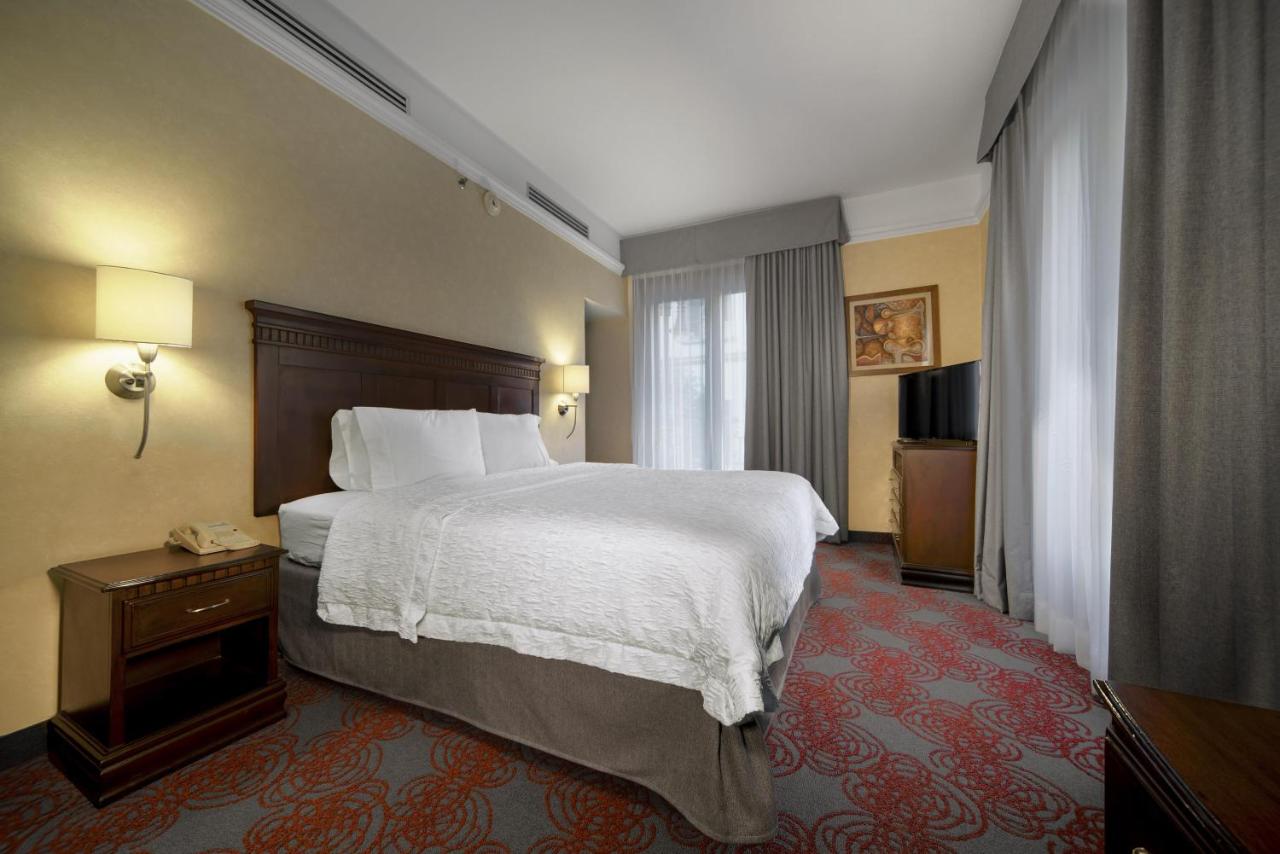 Hampton Inn & Suites Mexico City - Centro Historico - 2