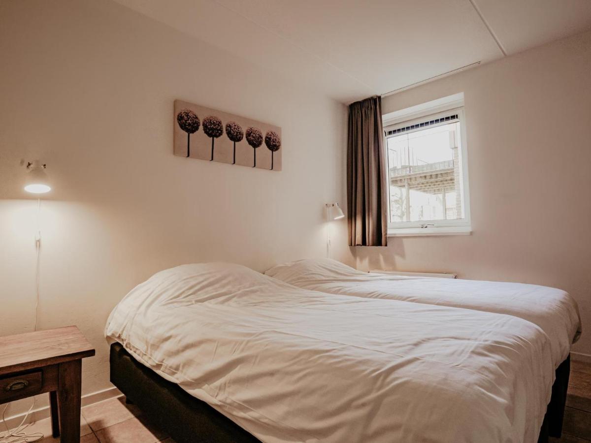 Uitgeest Apartment with Waterpark Nearby - 2