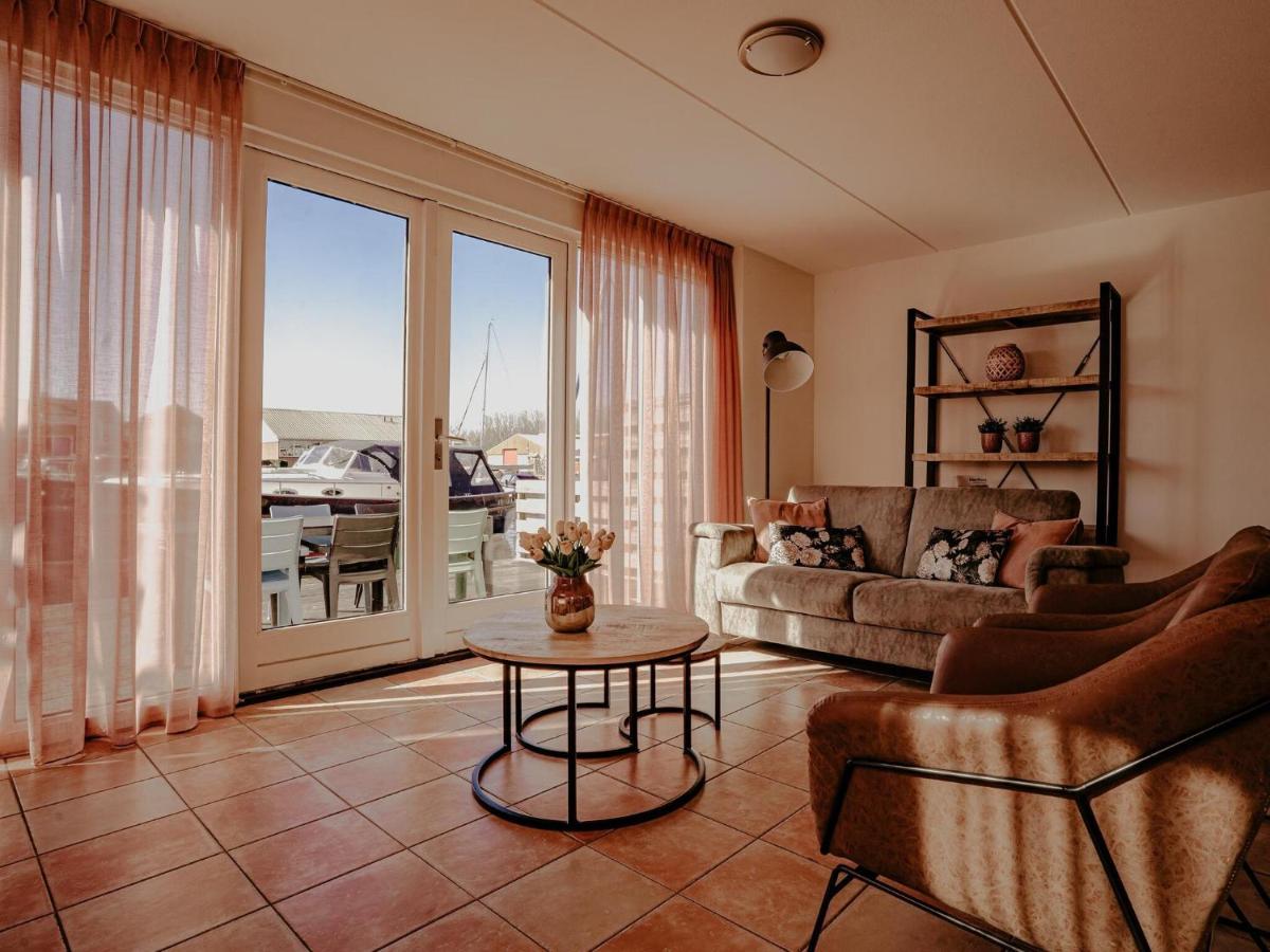 Uitgeest Apartment with Waterpark Nearby - 4