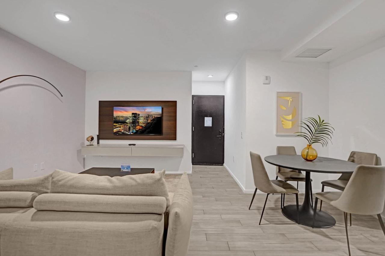 Miami Lux 1BR 47th Floor w Balcony - 2