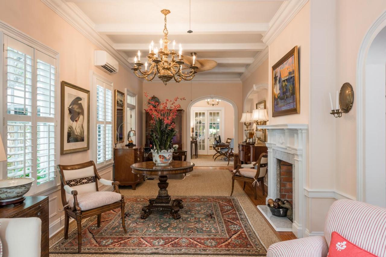Old Town Manor — photo 10