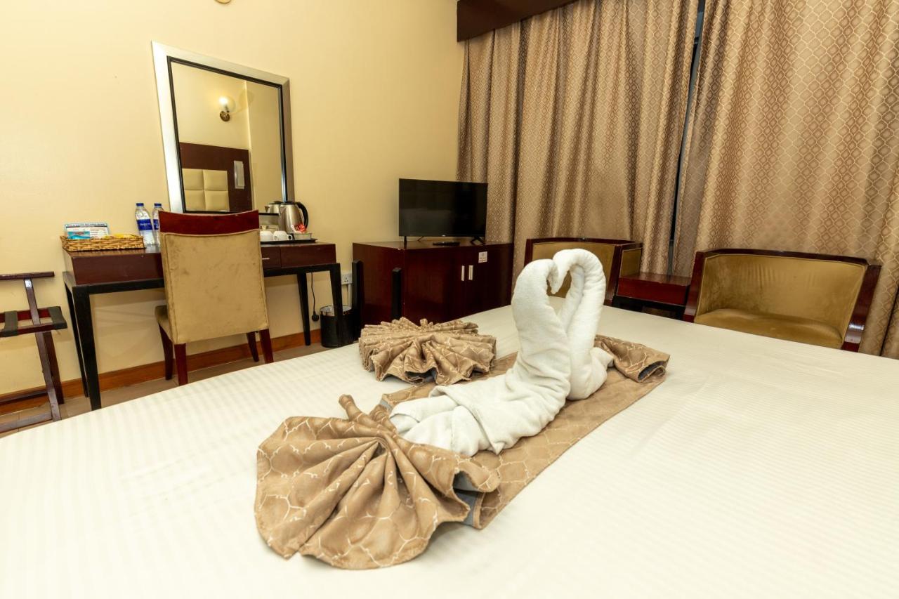 Sun & Sands Sea View Hotel - 3