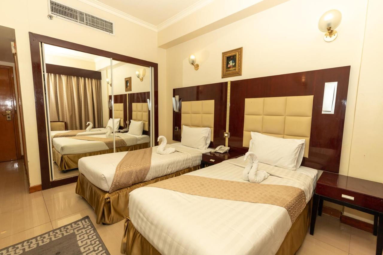 Sun & Sands Sea View Hotel - 2