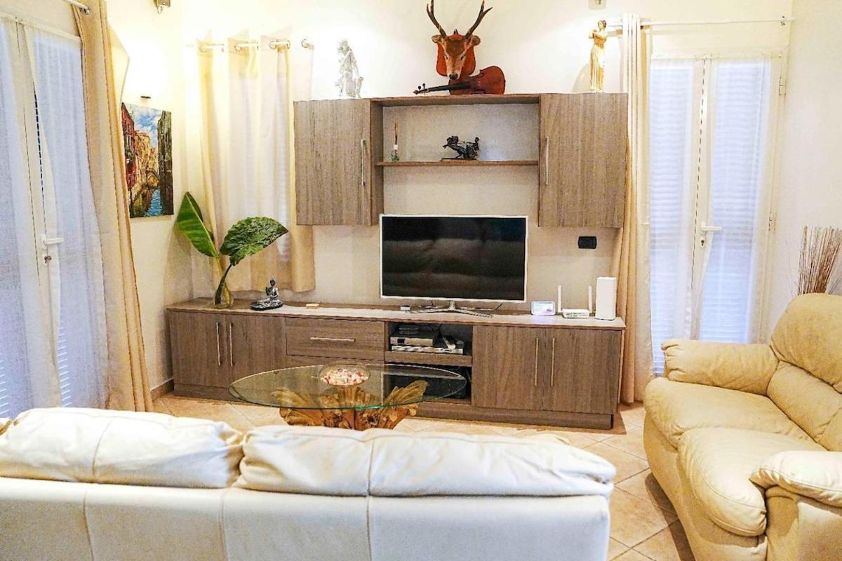 Luxury Italian style villa - 5