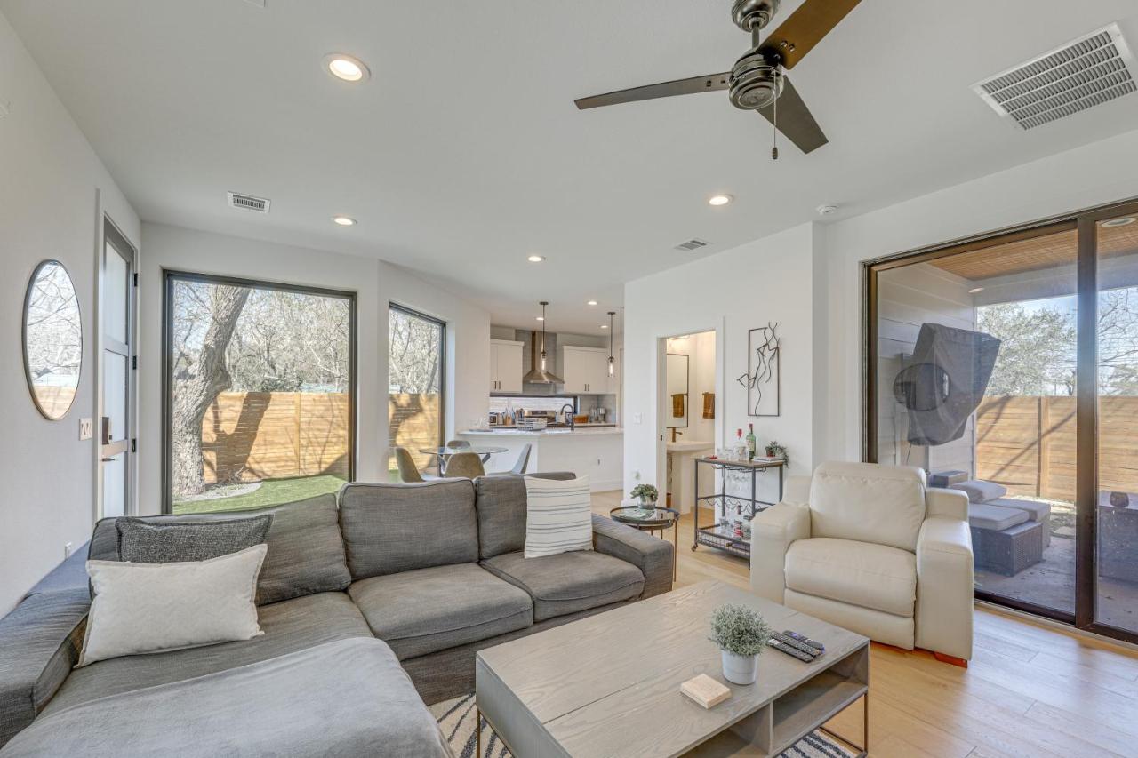 Chic Austin House with Spacious Backyard and Hammock - 4