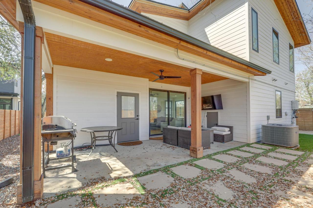 Chic Austin House with Spacious Backyard and Hammock - 5