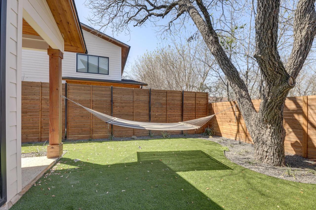 Chic Austin House with Spacious Backyard and Hammock - 3
