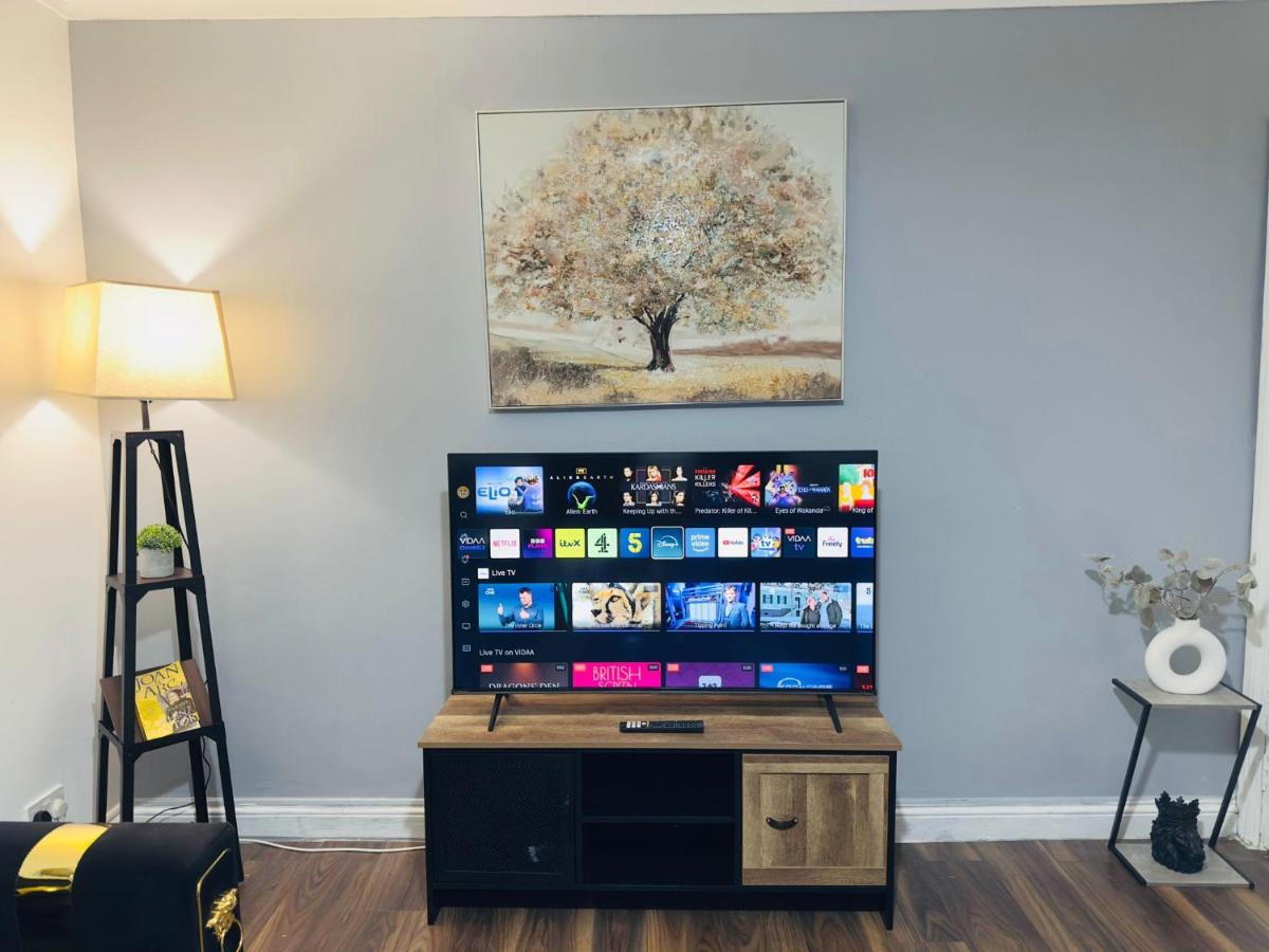 Spacious 3 Bedroom Flat in Kings cross!