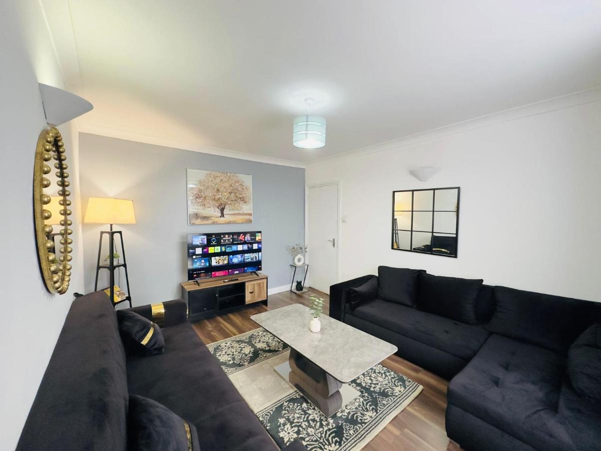Spacious 3 Bedroom Flat in Kings cross! - 5