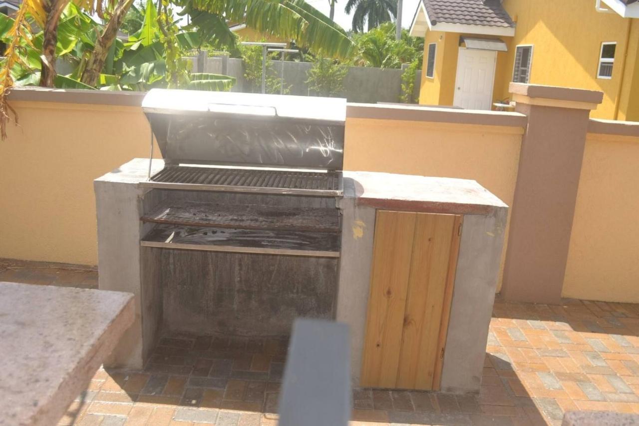 Welcome to Paradise Home 2 - 5