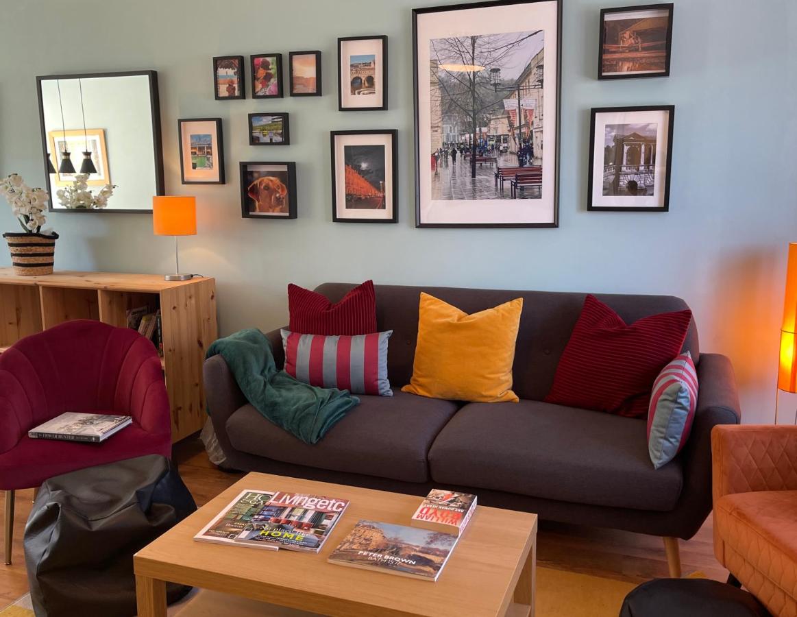 Peaceful 2-Bed Bath house with parking & garden & fast WiFi & easy city access