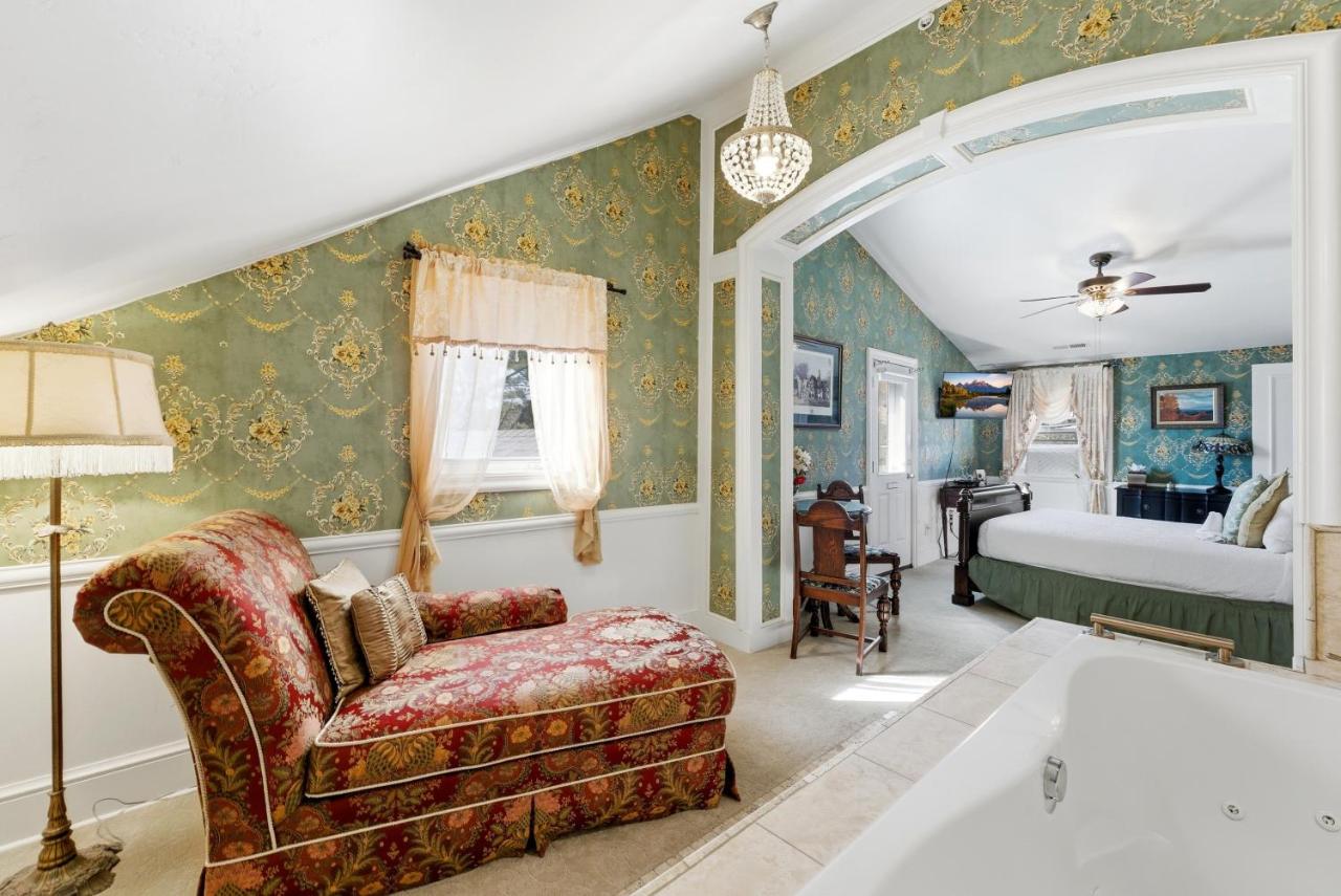 Heber Senator Bed and Breakfast — photo 17