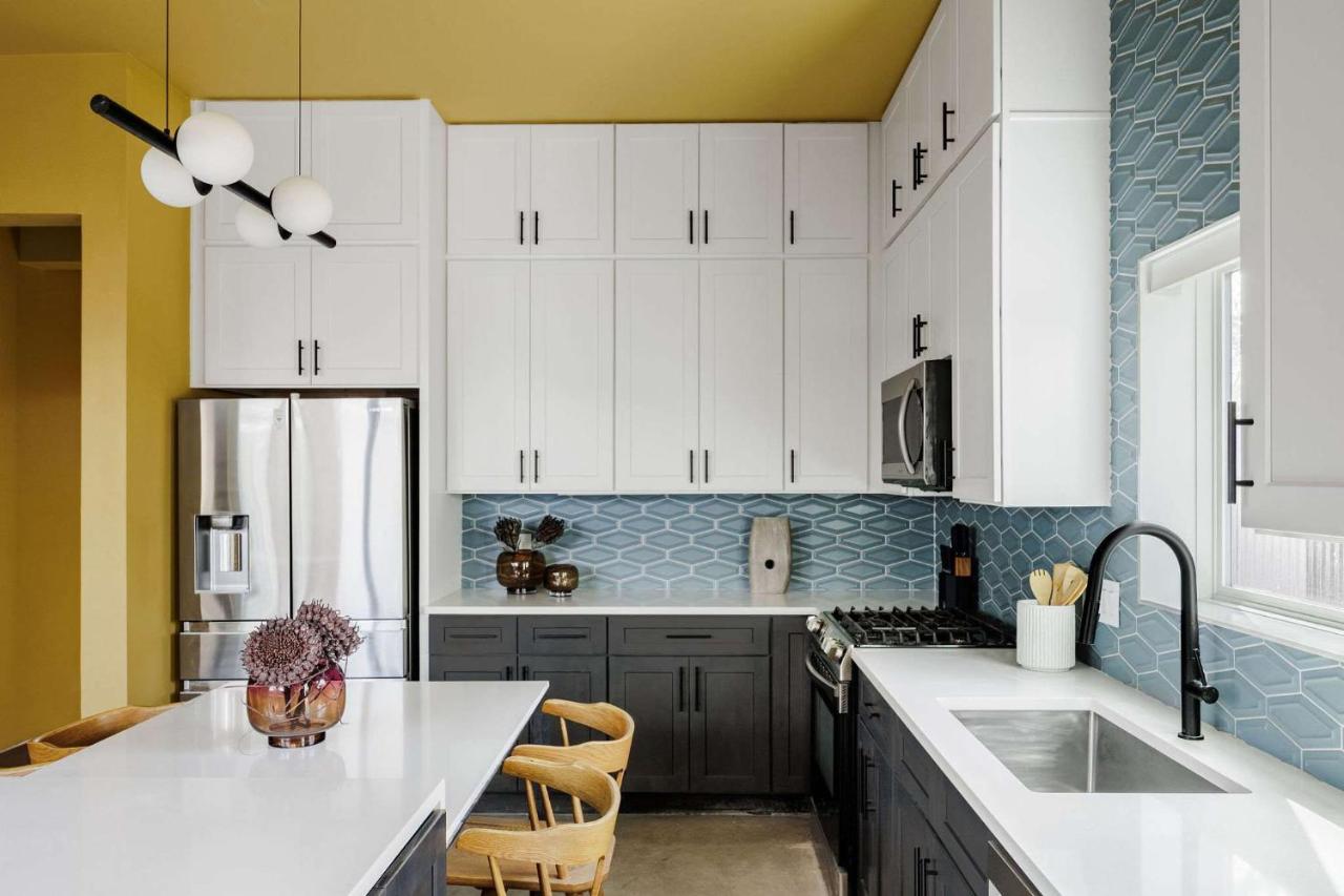 Modern Compound with Hot Tub Near Downtown - 2