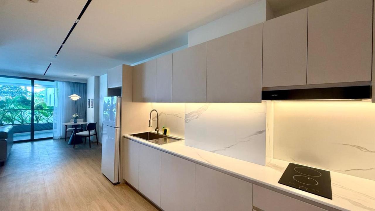 Luxurious One bedroom Condo with Pool View at Boat Avenue near Laguna Phuket - 5