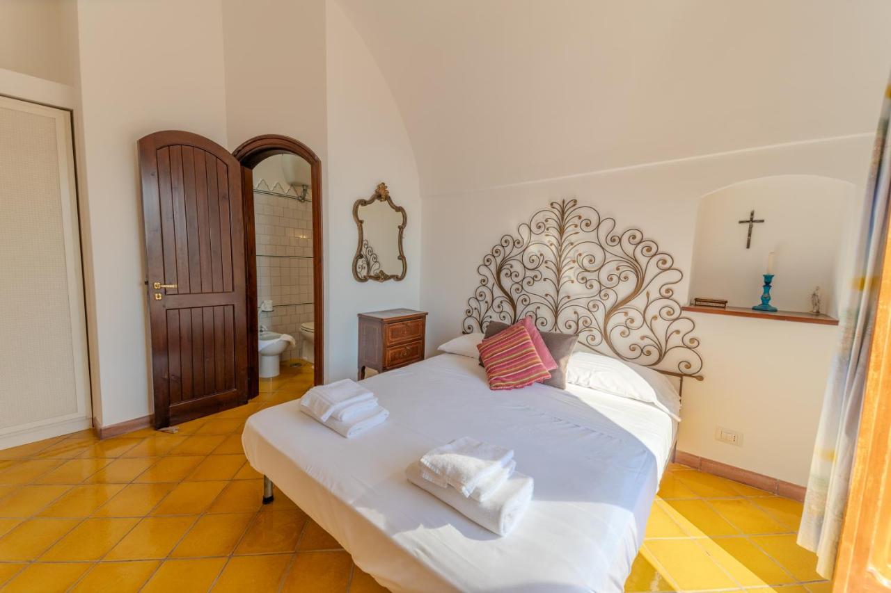 Suspiratella Mia - 2