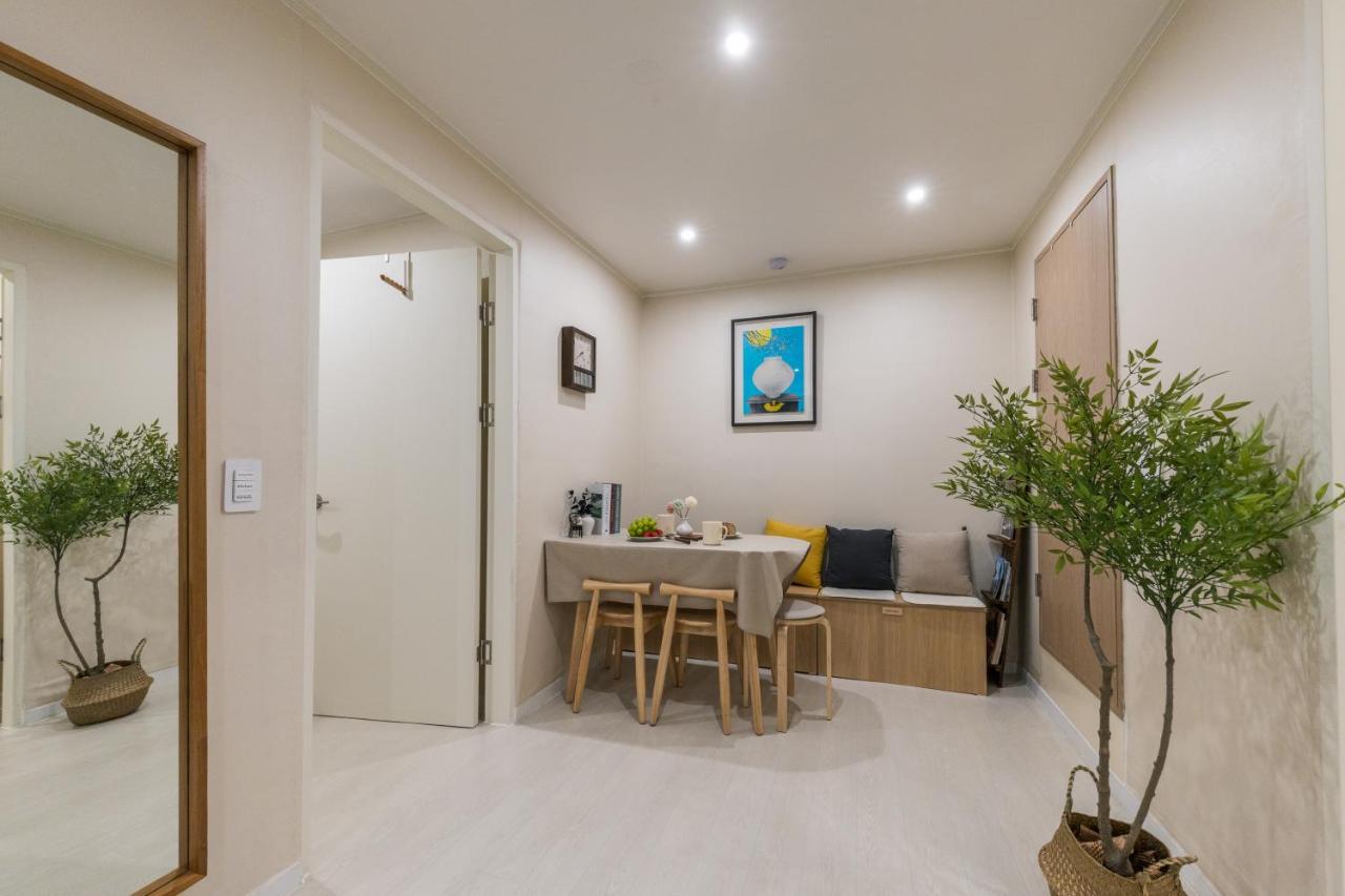 Quiet & Cozy Hapjeong Stay - 3