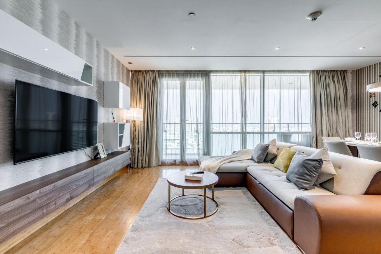 BurJuman Vista 1 Bedroom Apartment with Balcony - 5