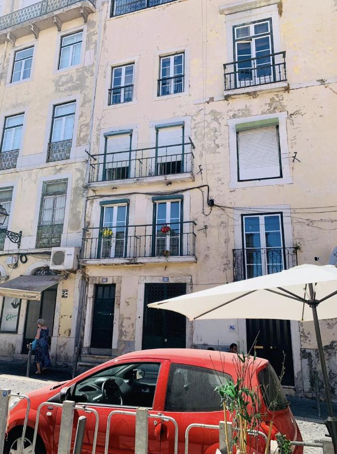 Alfama Studio with Sofa Bed, Balcony and AC - 2