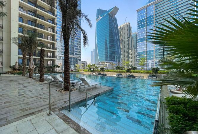 Canal Luxe Stay, Burj Khalifa Frame, Business Bay - 4