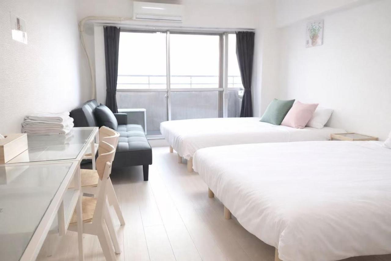 A Stay in Shinjuku - 2