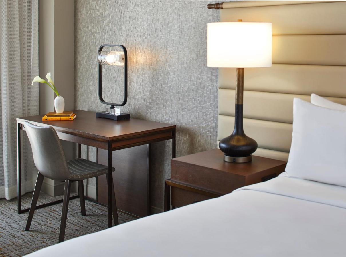 Renaissance Mobile Riverview Plaza Hotel — photo 7