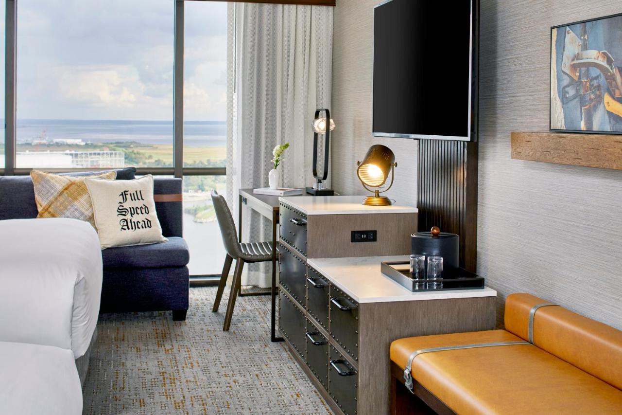 Renaissance Mobile Riverview Plaza Hotel — photo 9