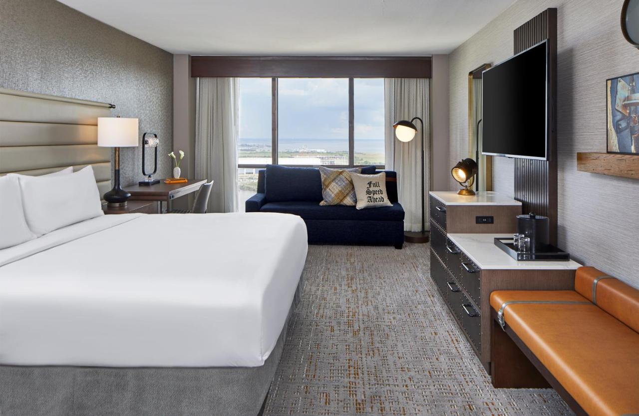 Renaissance Mobile Riverview Plaza Hotel — photo 12