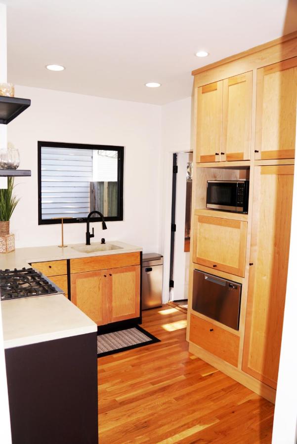 Chic Music City Retreat & Studio - 5