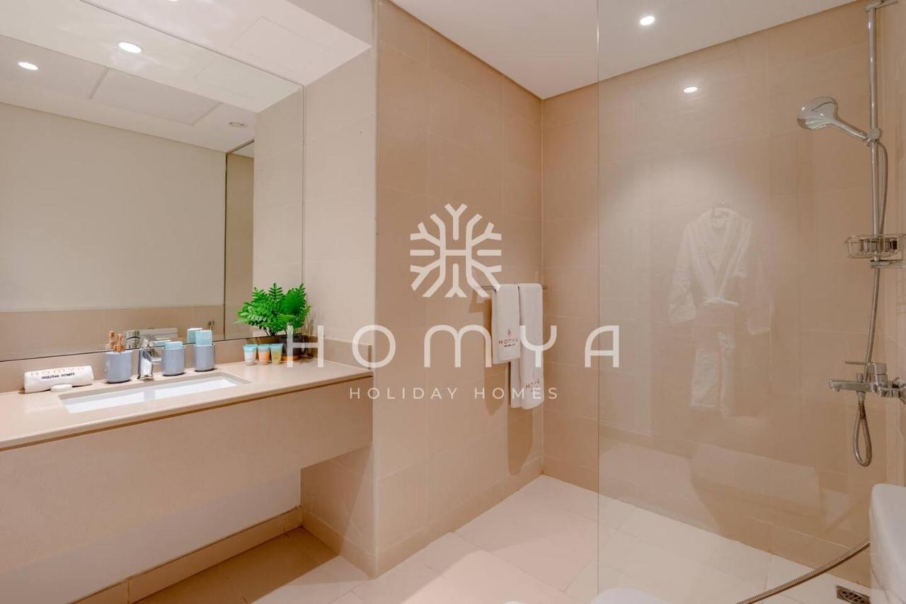 Scandi-Style 1 BHK Apt Yas Island City View - 3