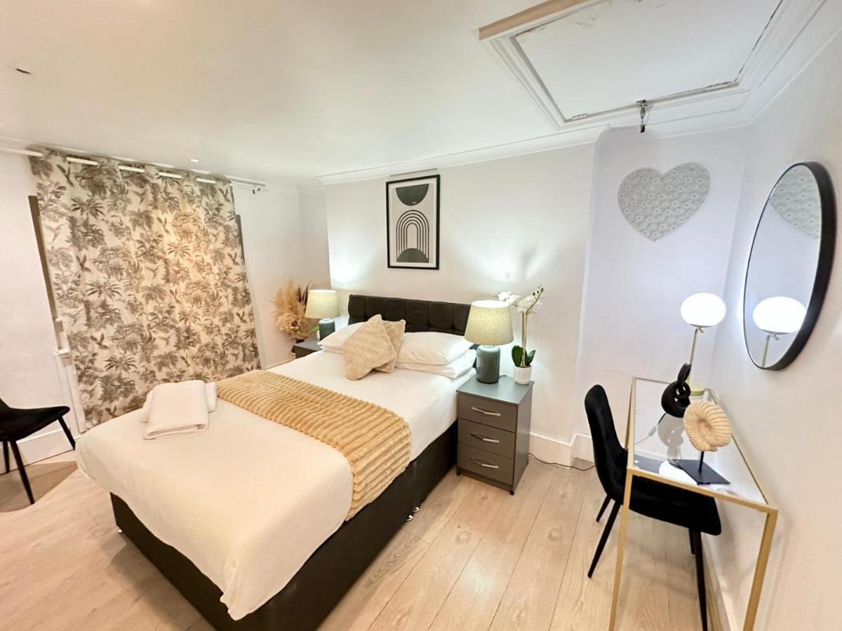 Comfortable Family Apartment Near Harrods - 2