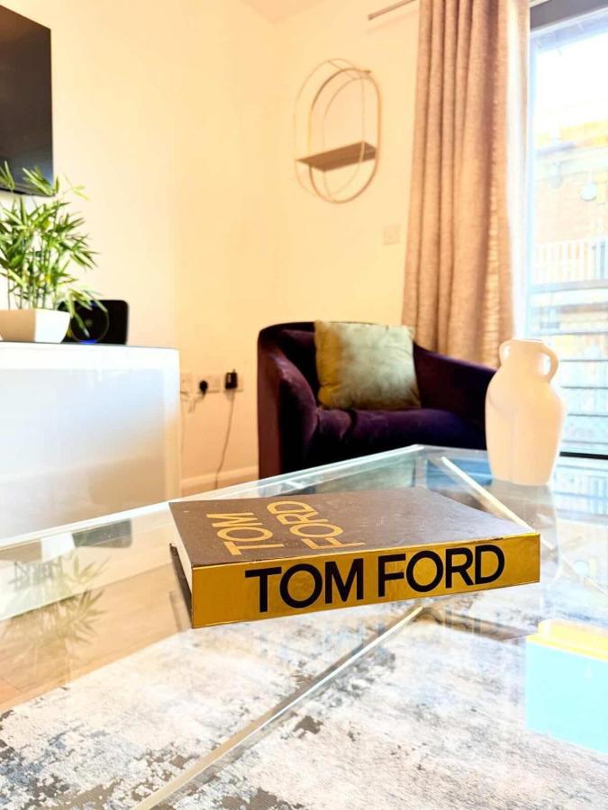 Lovely two bed close to station - 5