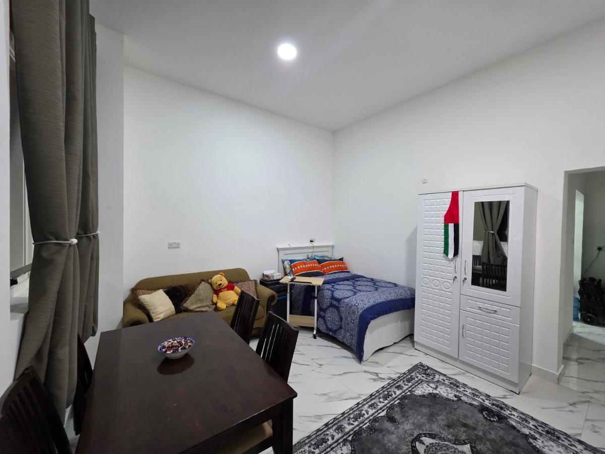 Modern Apartment Near City Center - 2