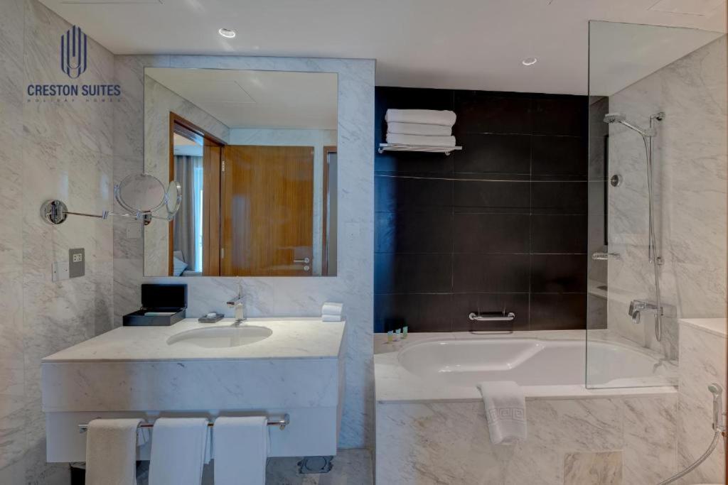 Exclusive 1BDR Near Burj Khalifa with Free Parking - 3