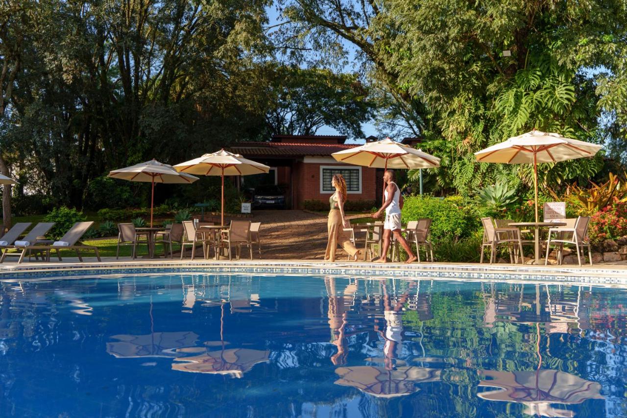 Grinbergs Village Hotel — quarto