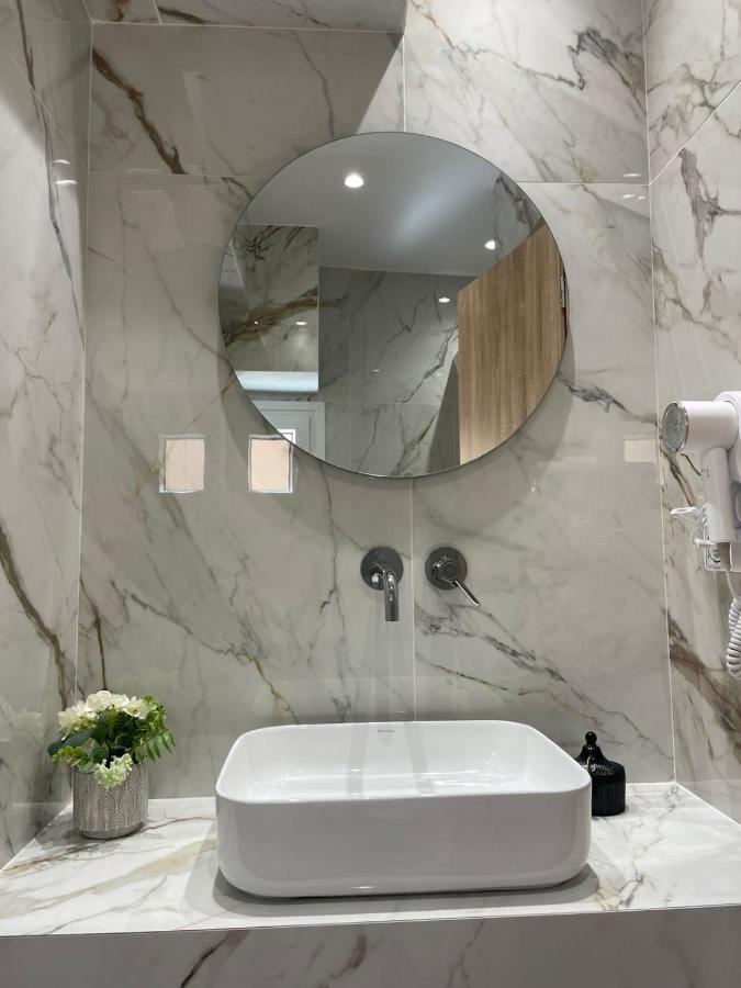 Fira centerline Prestige suites - 3