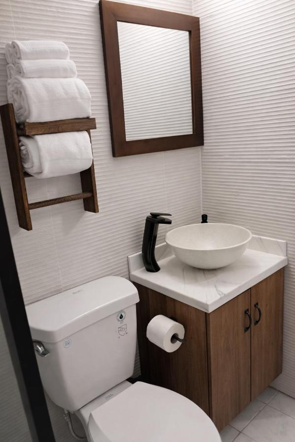 The Oxford Suite - 3