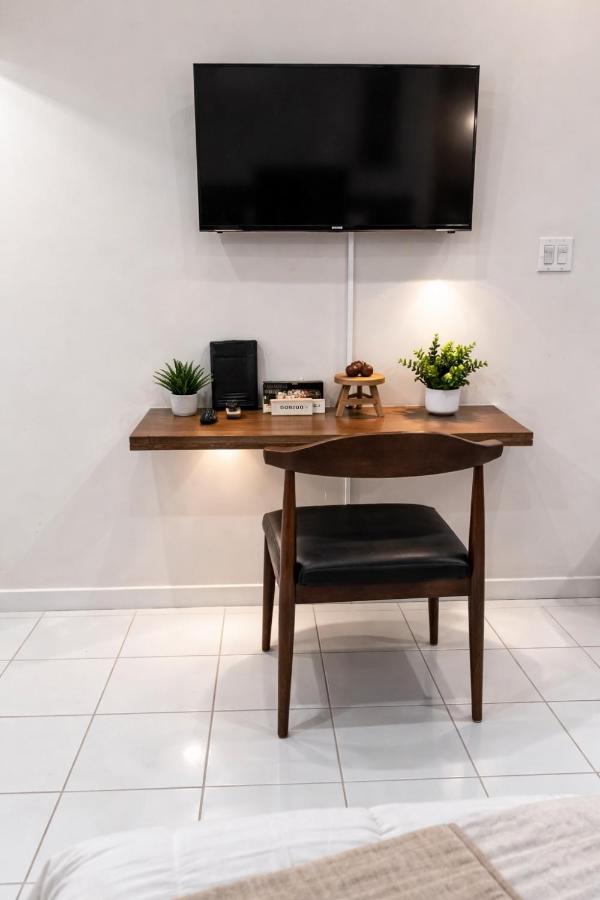 The Oxford Suite - 5