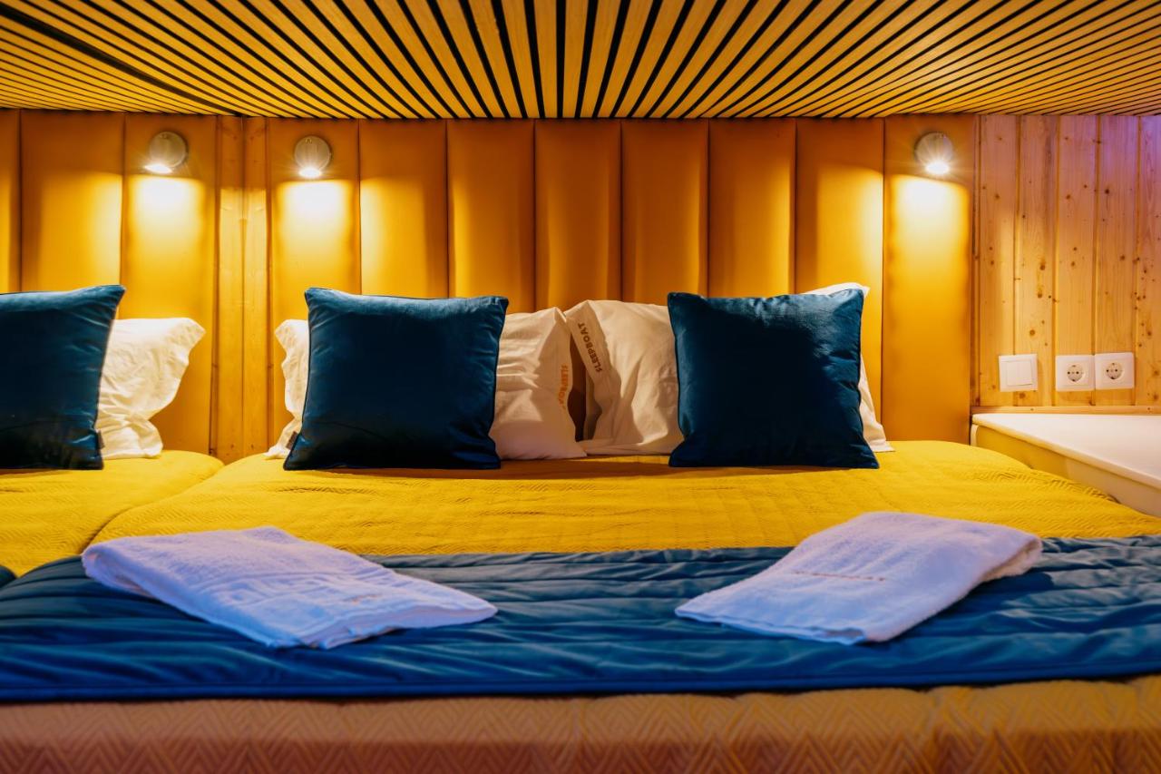 SLEEPBOAT Golden Life - 3
